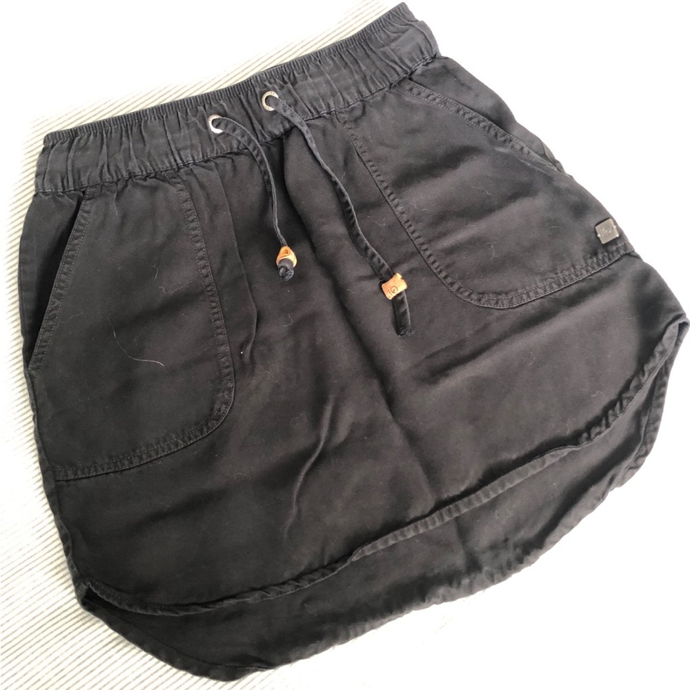 Tentree Black Skirt